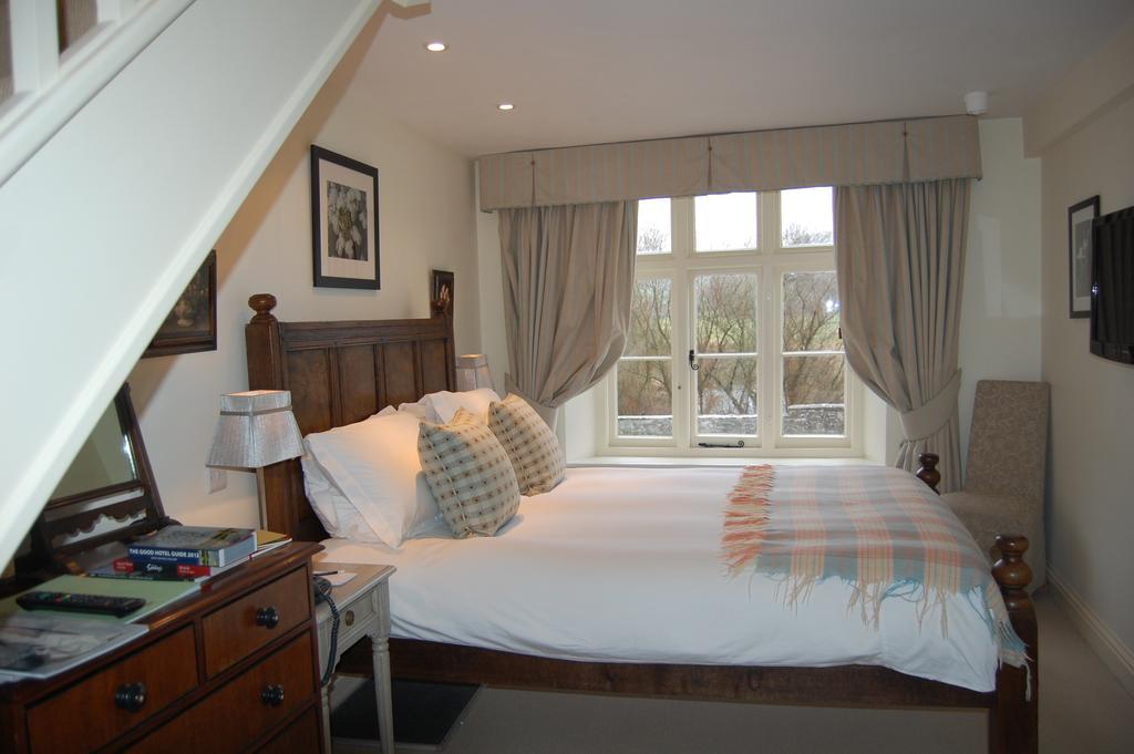 The Bell At Skenfrith Hotel Room photo