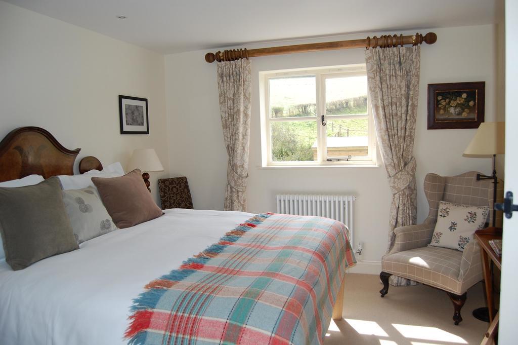 The Bell At Skenfrith Hotel Room photo