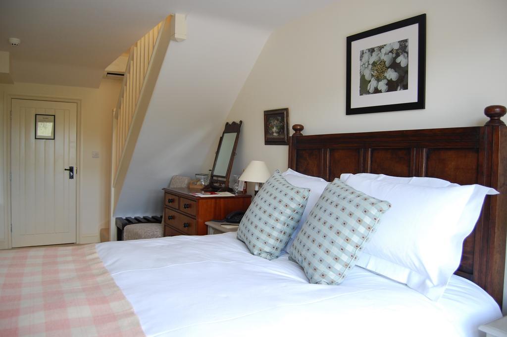 The Bell At Skenfrith Hotel Room photo